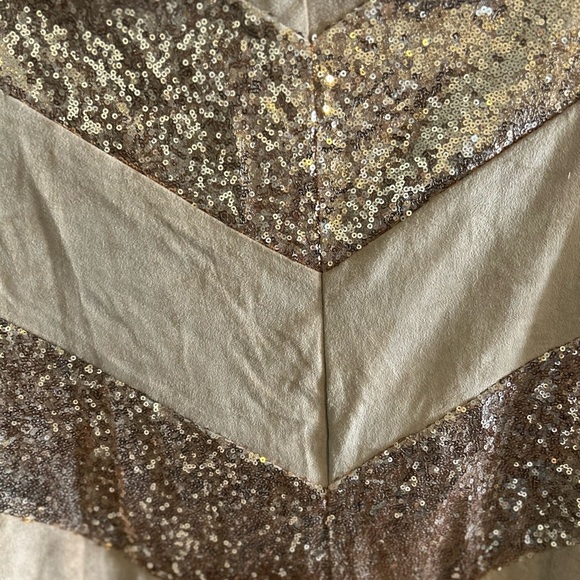 Tan skirt above the knee - Picture 6 of 6